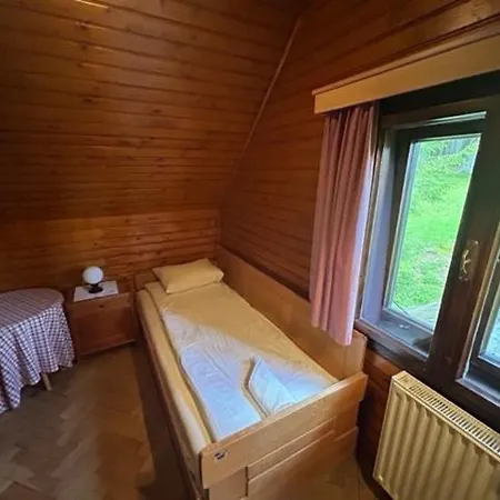 House Planinka شاليه Goreljek